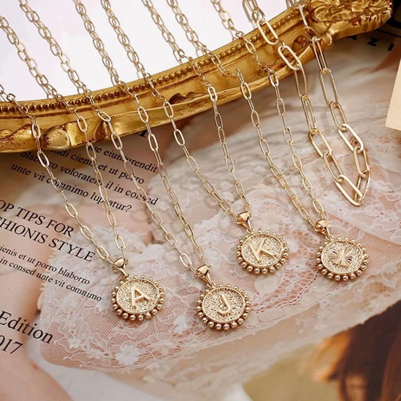 A-Z initial necklaces (GOLD) - Picture 1 of 10